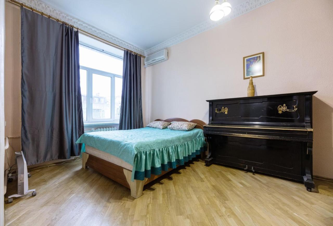 Apartment With Lovely View キエフ エクステリア 写真