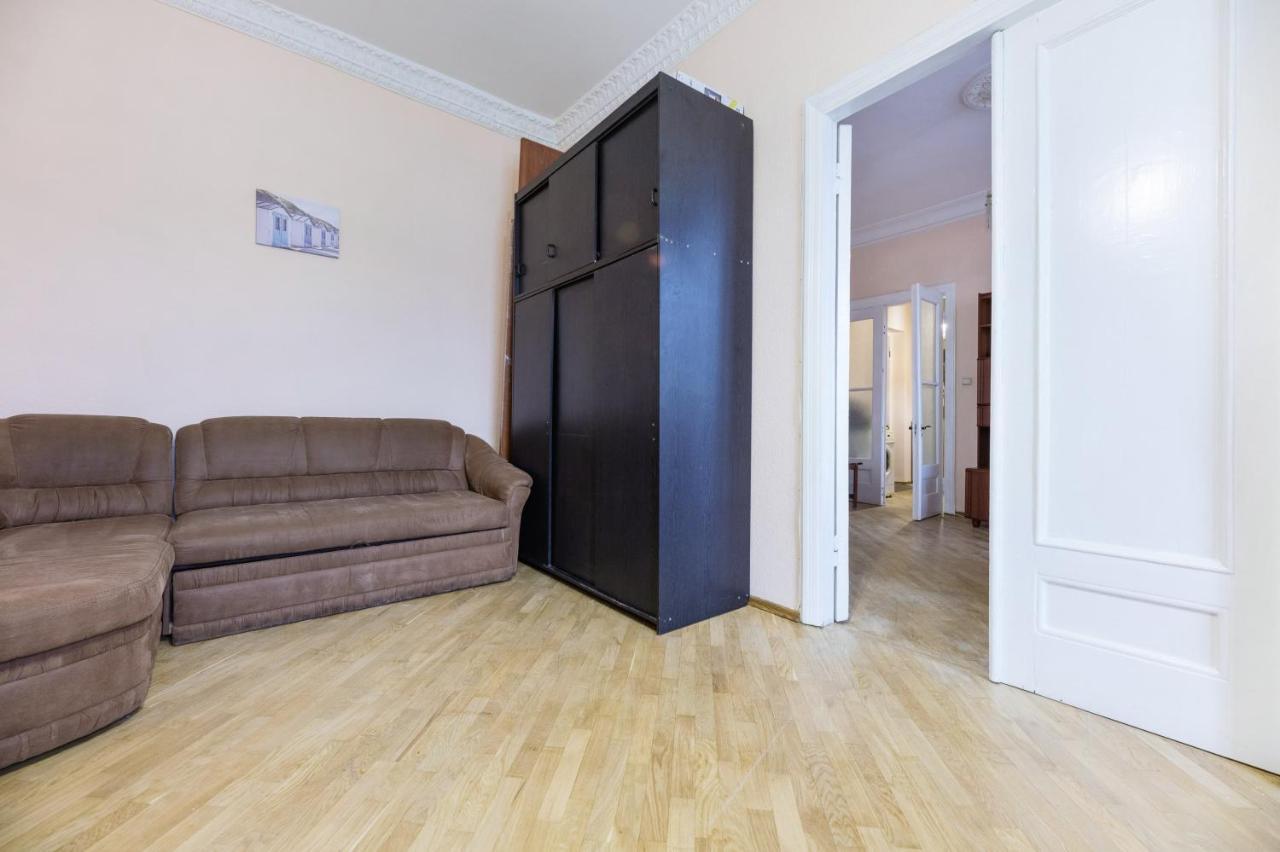 Apartment With Lovely View キエフ エクステリア 写真