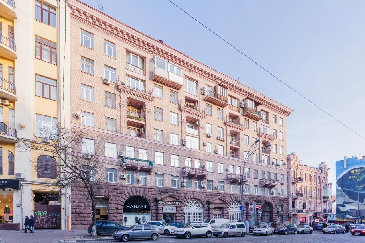 Apartment With Lovely View キエフ エクステリア 写真